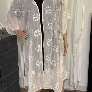 Knox Rose White Kaftan with Flowing Sleeves and Circular Patterns
